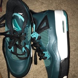 Jordan 4s